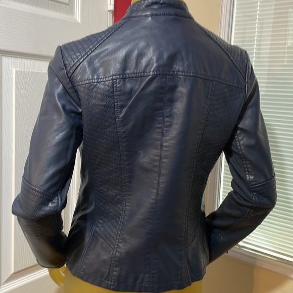 Black Rivet jacket - Picture 6 of 10
